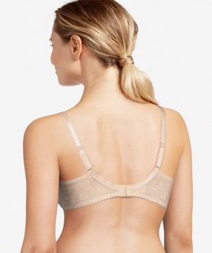 Σουτιέν Chantelle με ενίσχυση. Σουτιέν Chantelle με ενίσχυση.