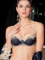 Lise Charmel σουτιέν. Lise Charmel σουτιέν.